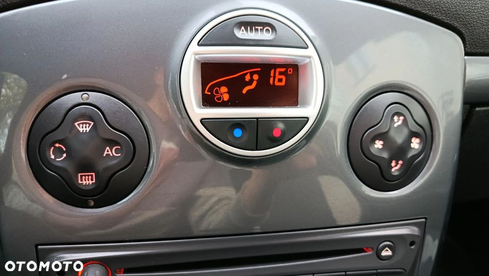 Renault Clio 2.0 16V Sport - 25