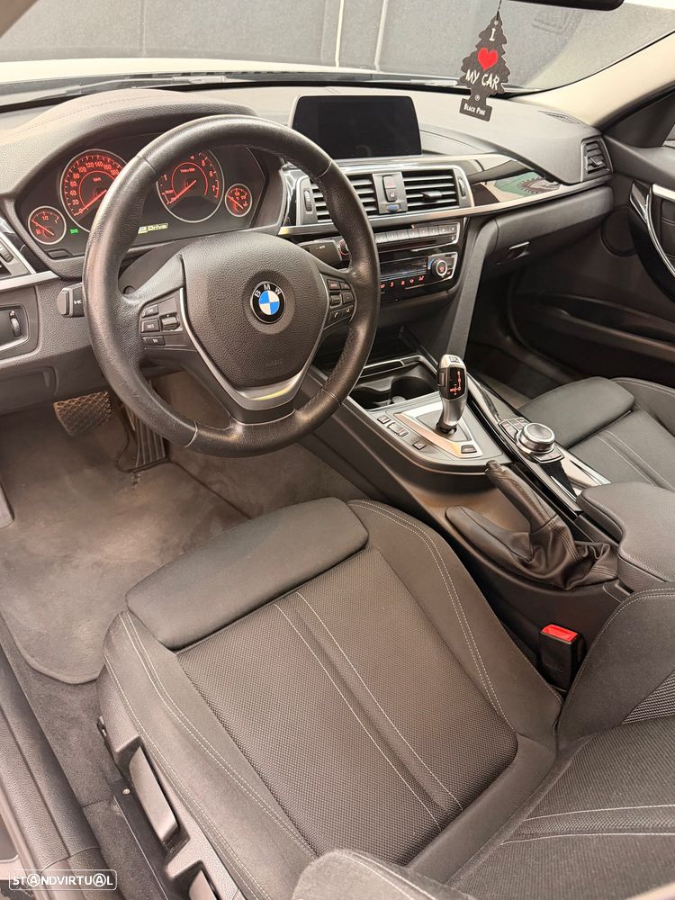 BMW 330 e iPerformance Line Luxury - 22