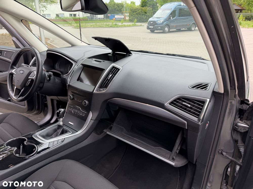 Ford Galaxy 1.5 EcoBoost S&S TITANIUM - 28