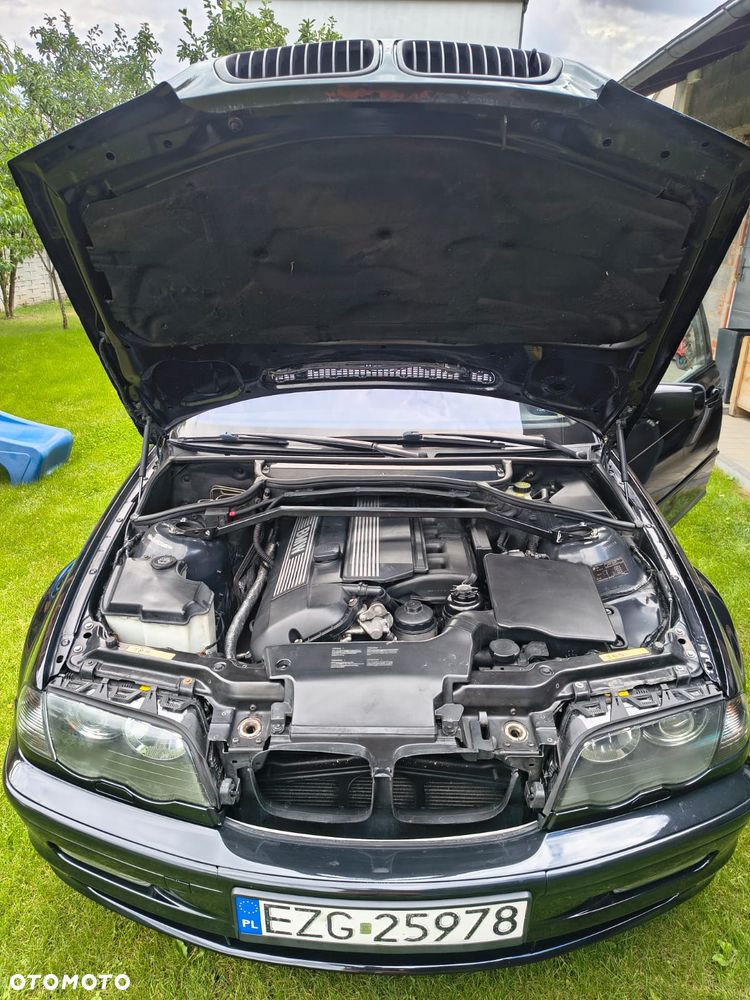 BMW Seria 3 330ix - 12