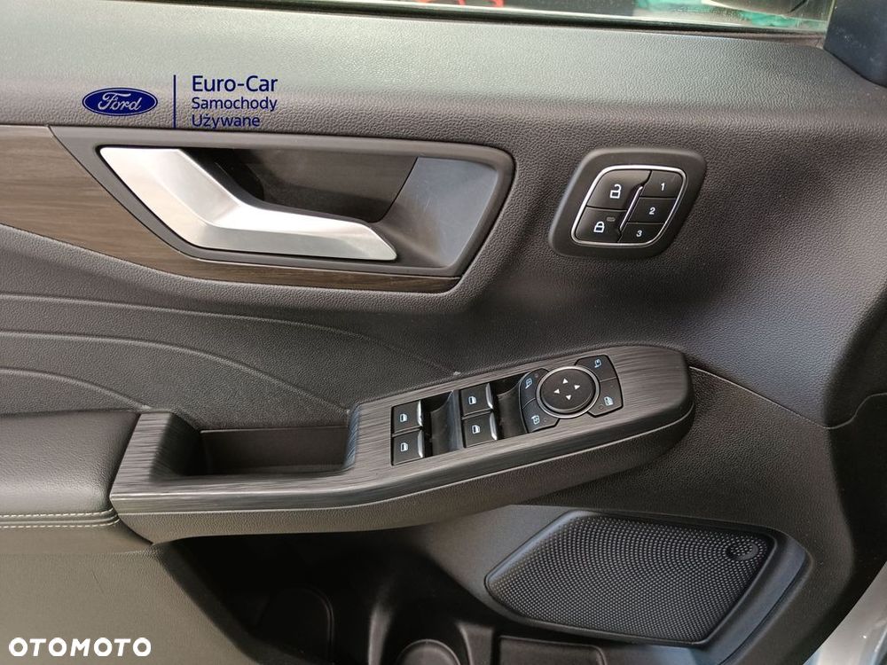 Ford Kuga - 34