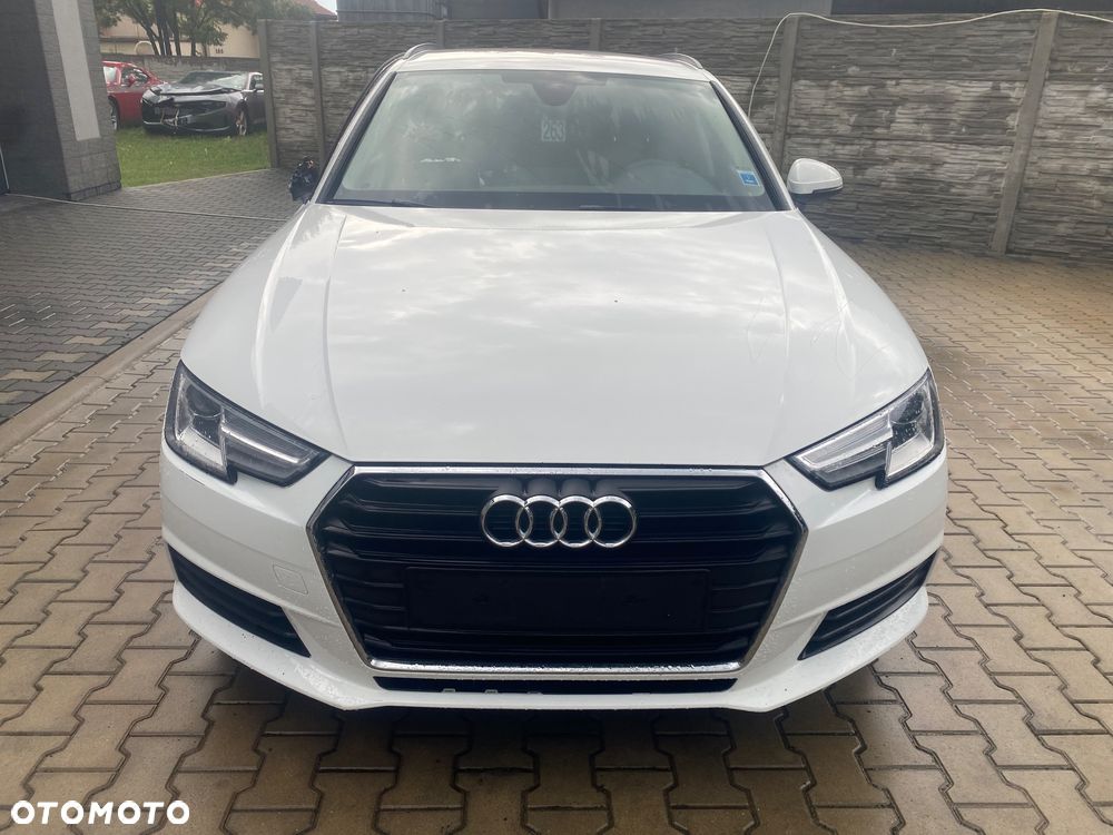 Audi A4 2.0 TDI Design S tronic - 9