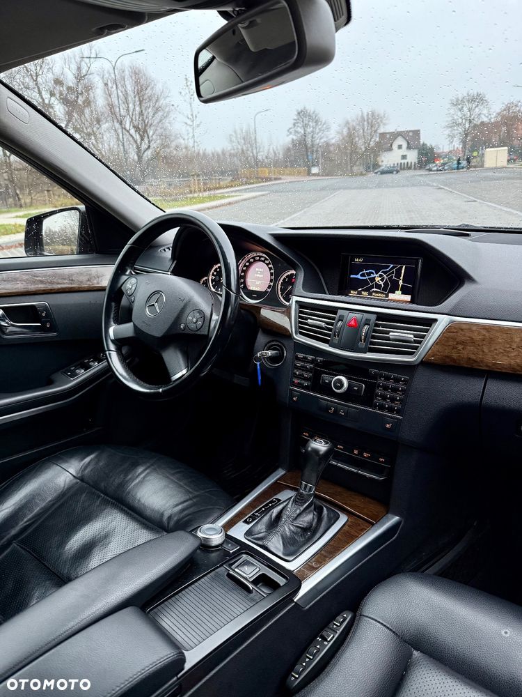 Mercedes-Benz Klasa E 200 CDI DPF BlueEFFICIENCY Automatik Avantgarde - 14