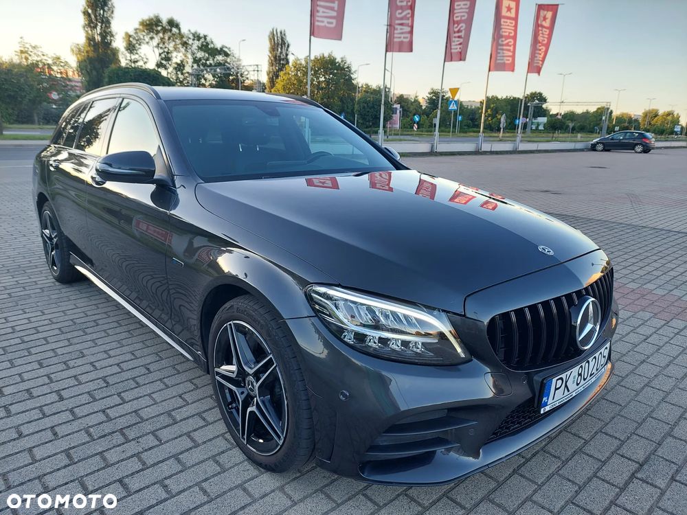 Mercedes-Benz Klasa C 300 e 9G-TRONIC AMG Line - 11