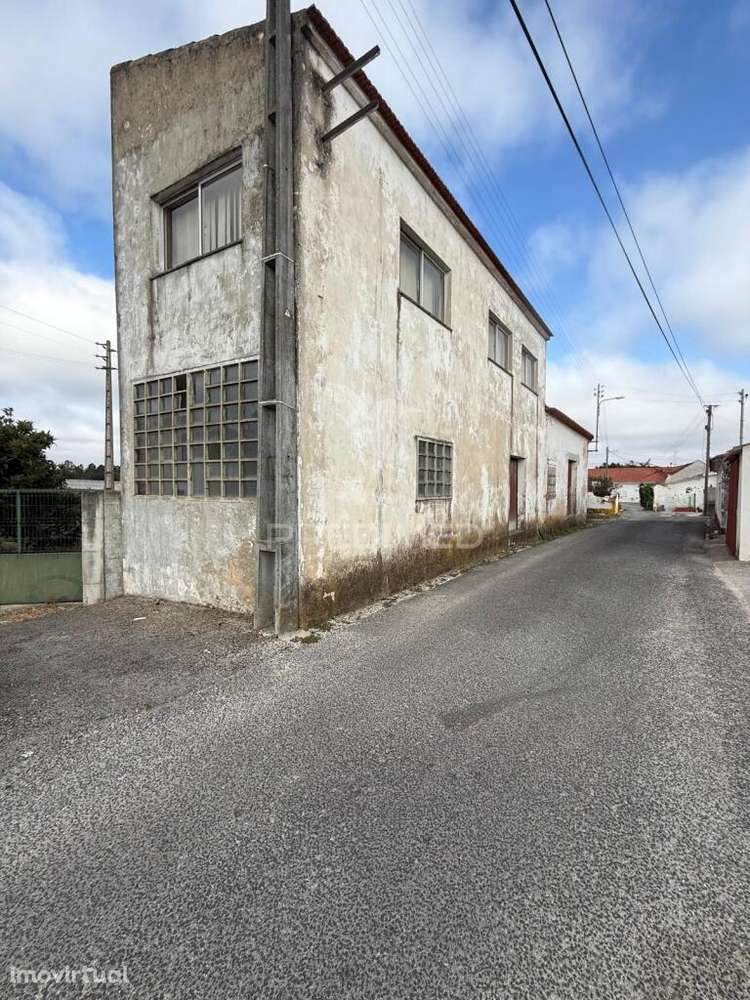 Armazém para Venda em São Jorge – Porto de Mós - Grande imagem: 3/21