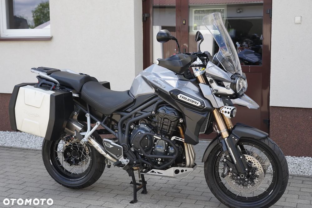 Triumph Tiger - 2