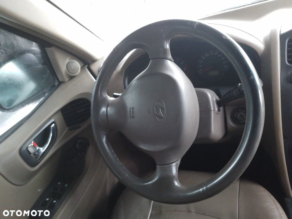HYUNDAI SANTA FE I 00-03 G4JS 2.4 16V  KRATKA NAWIEWU ŚRODKOWA - 26