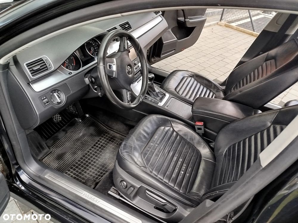 Volkswagen Passat 2.0 TDI Comfortline - 7