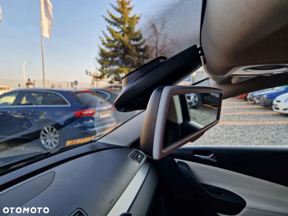 Volkswagen Passat Variant 2.0 TDI Highline DSG - 14