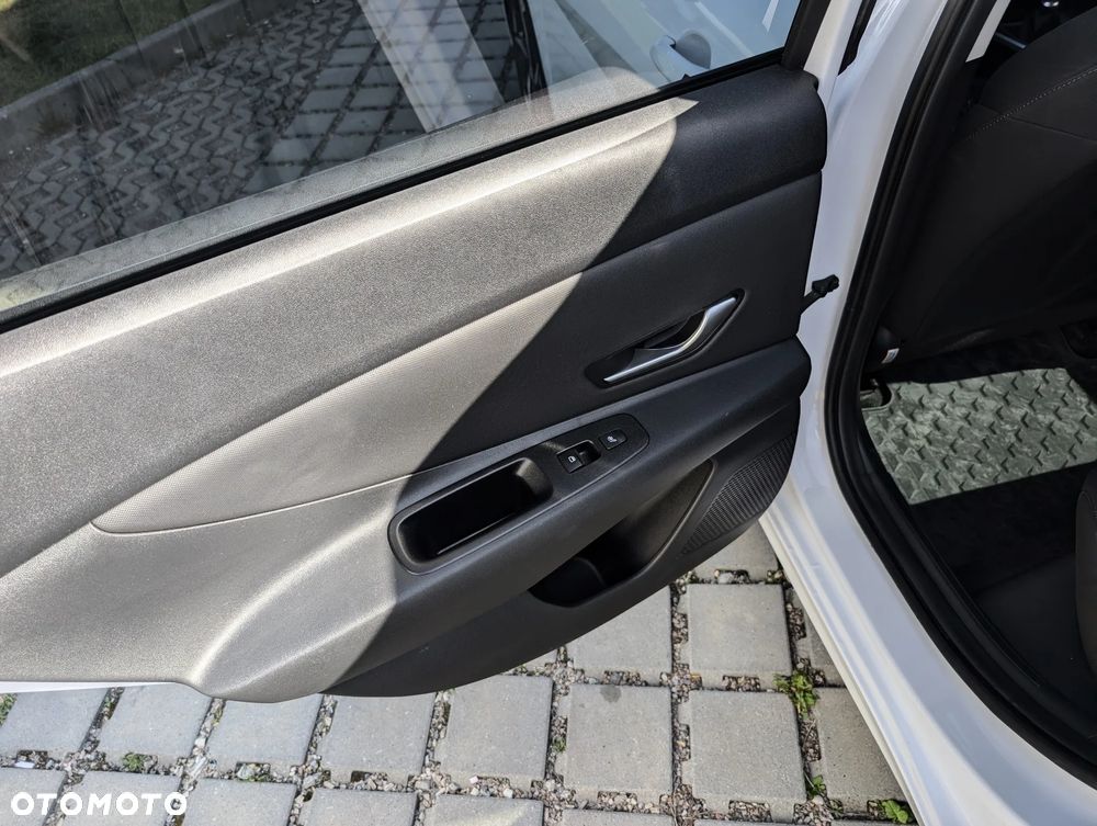Hyundai Elantra 1.6 Executive - 17