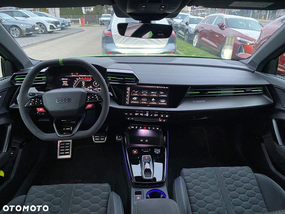 Audi RS3 Limousine - 15