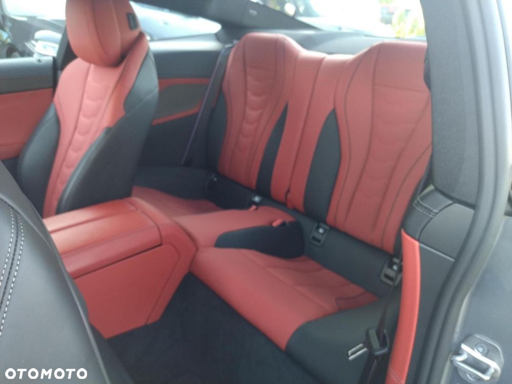 BMW Seria 8 - 18