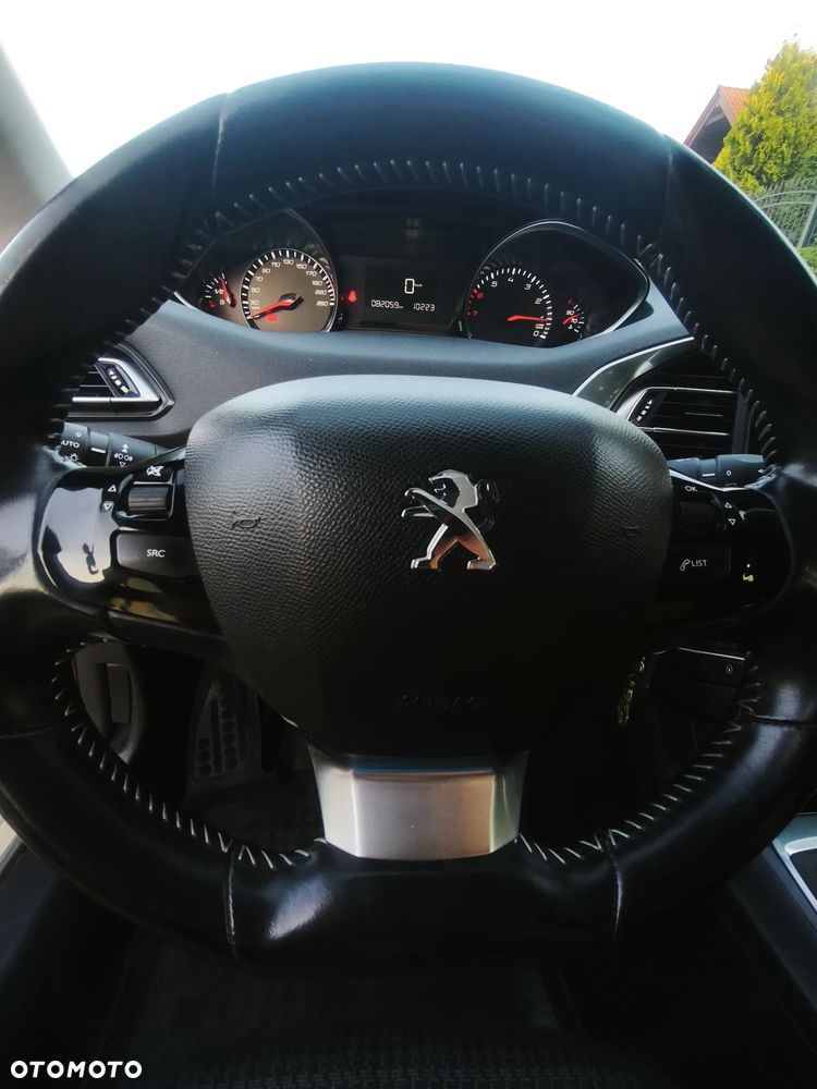 Peugeot 308 1.2 PureTech Style S&S - 16