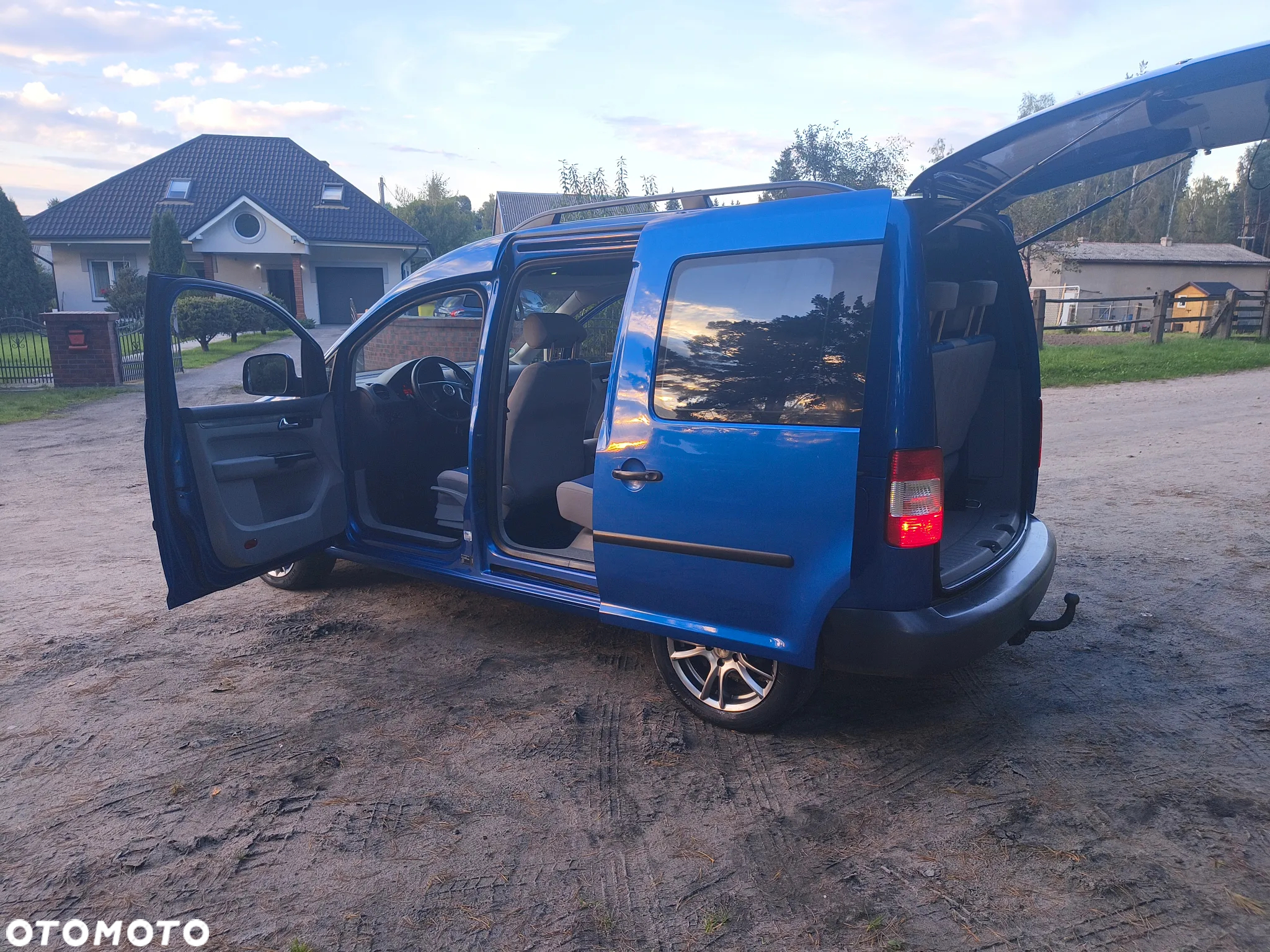 Volkswagen Caddy 1.6 Familie (7-Si.) - 22