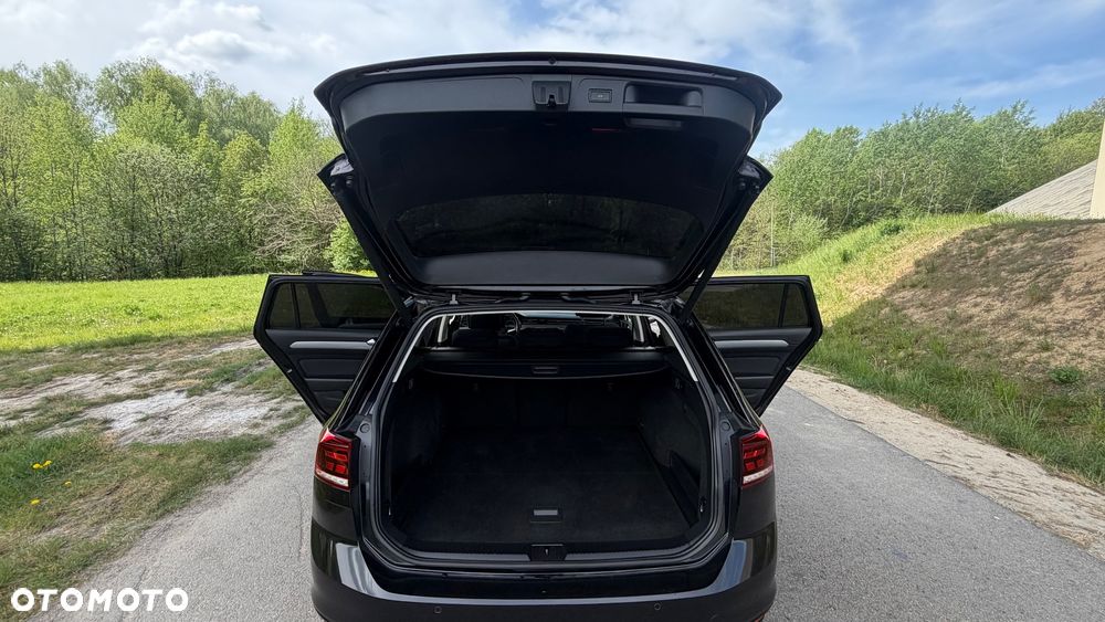 Volkswagen Passat 2.0 TDI SCR DSG - 29