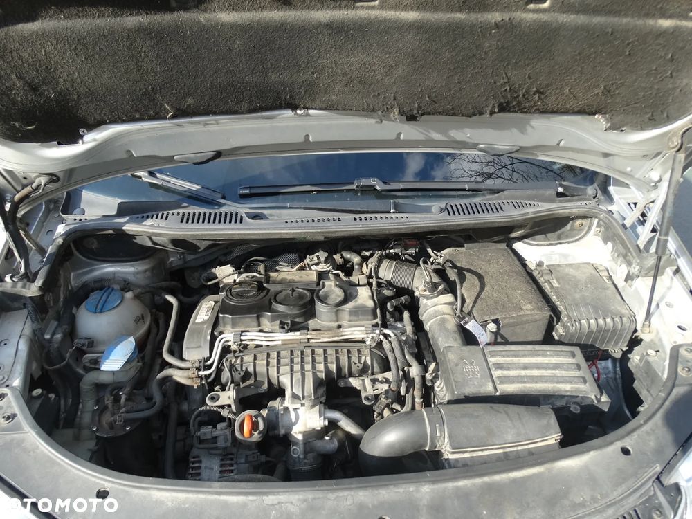 Volkswagen Touran 2.0 TDI DPF Cross - 16