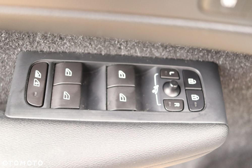 Volvo XC 40 T5 AWD Momentum - 19