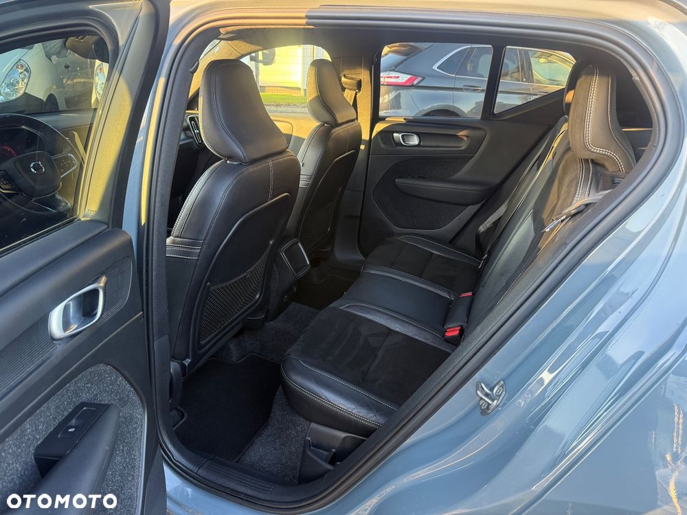 Volvo XC 40 D4 AWD Geartronic R-Design - 13