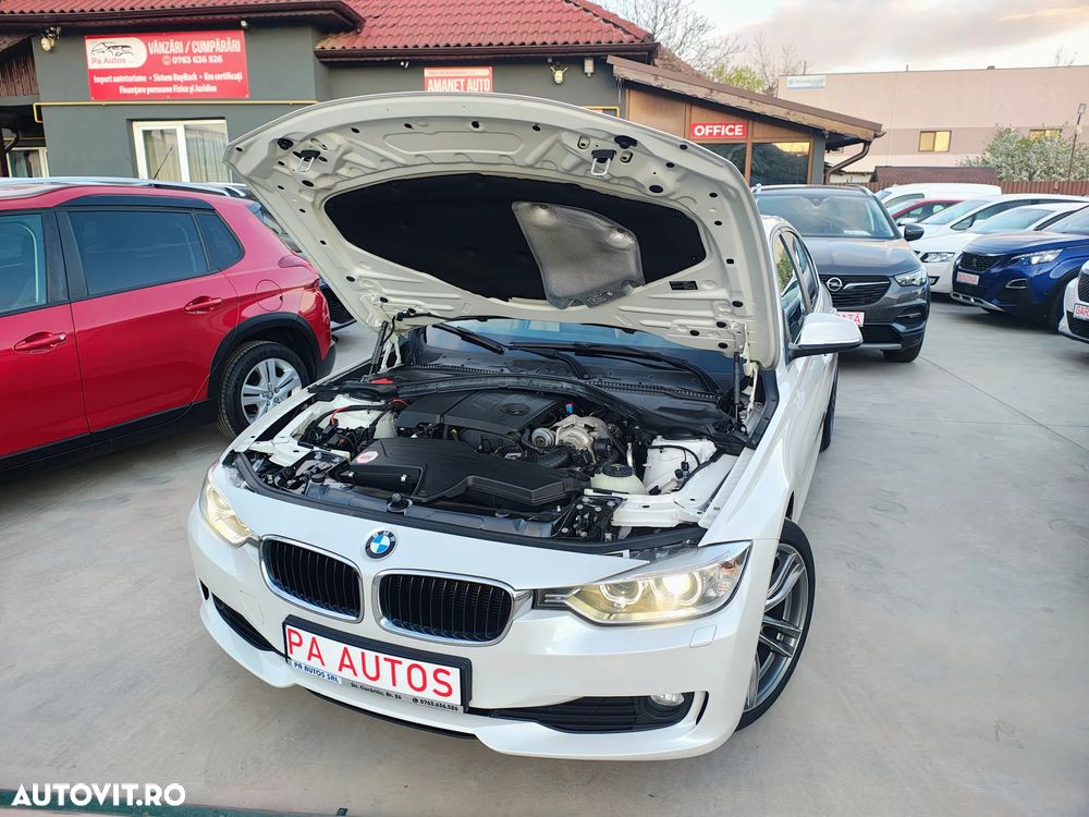 BMW Seria 3 320i Efficient Dynamics Edition Luxury Line - 17