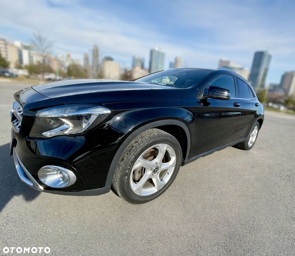 Mercedes-Benz GLA 250 4Matic 7G-DCT Urban - 5
