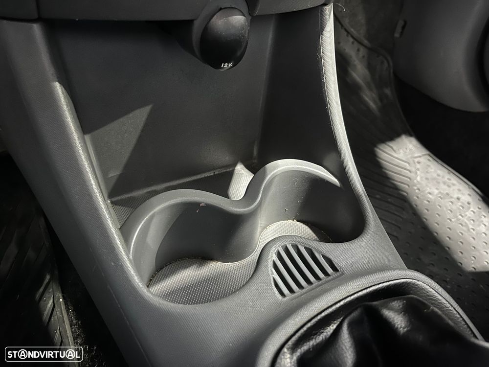 Peugeot 107 1.0 Trendy - 20