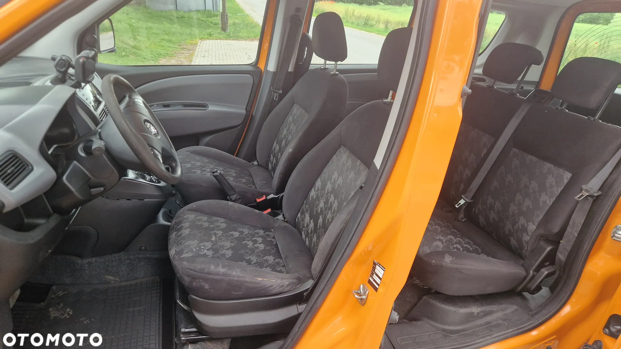 Opel Combo 1.6 CDTI L1H2 Easytronic Selection - 19
