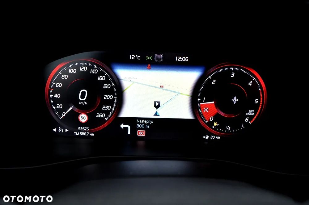 Volvo XC 40 D3 Momentum Pro - 34