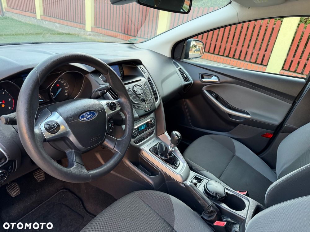 Ford Focus 1.6 TDCi DPF Champions Edition - 30
