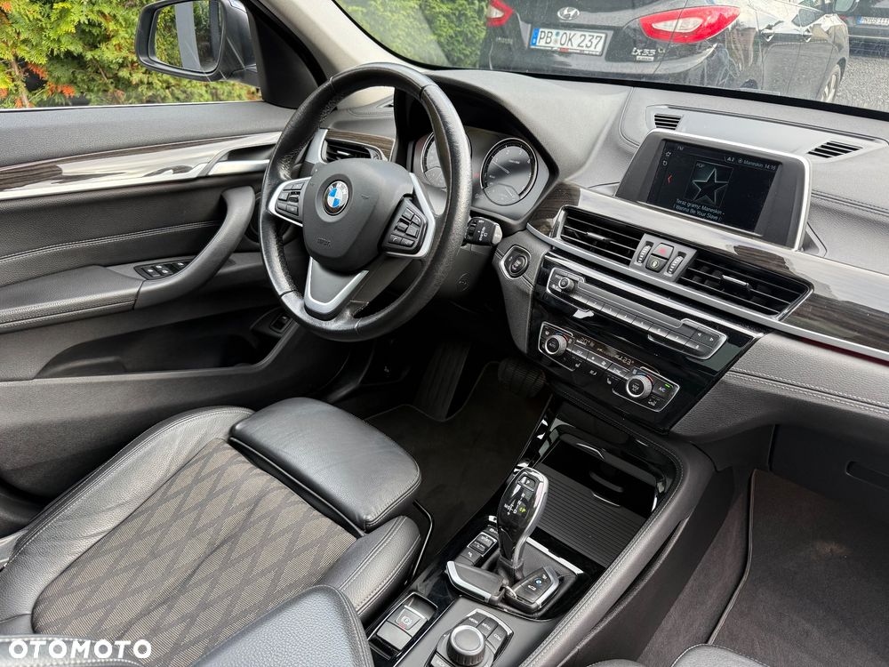 BMW X1 xDrive18d - 12