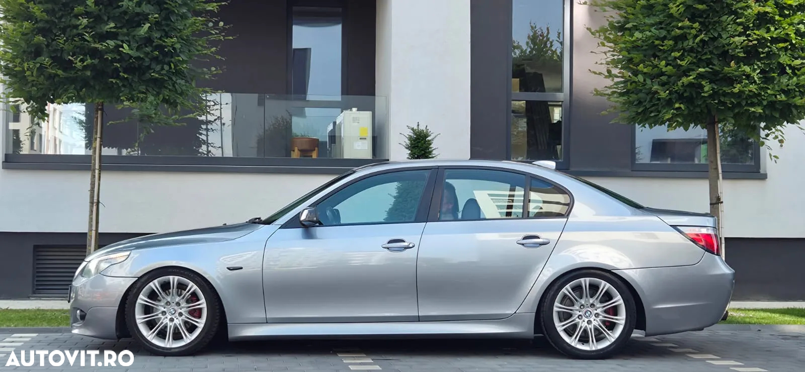 BMW Seria 5 525d - 9