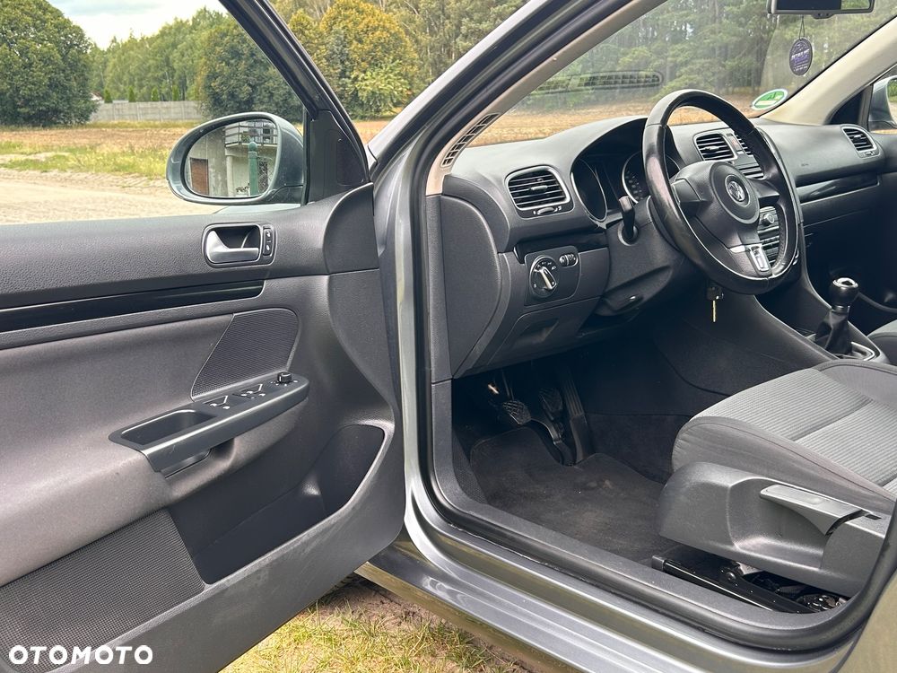 Volkswagen Golf 1.6 TDI DPF Comfortline - 14