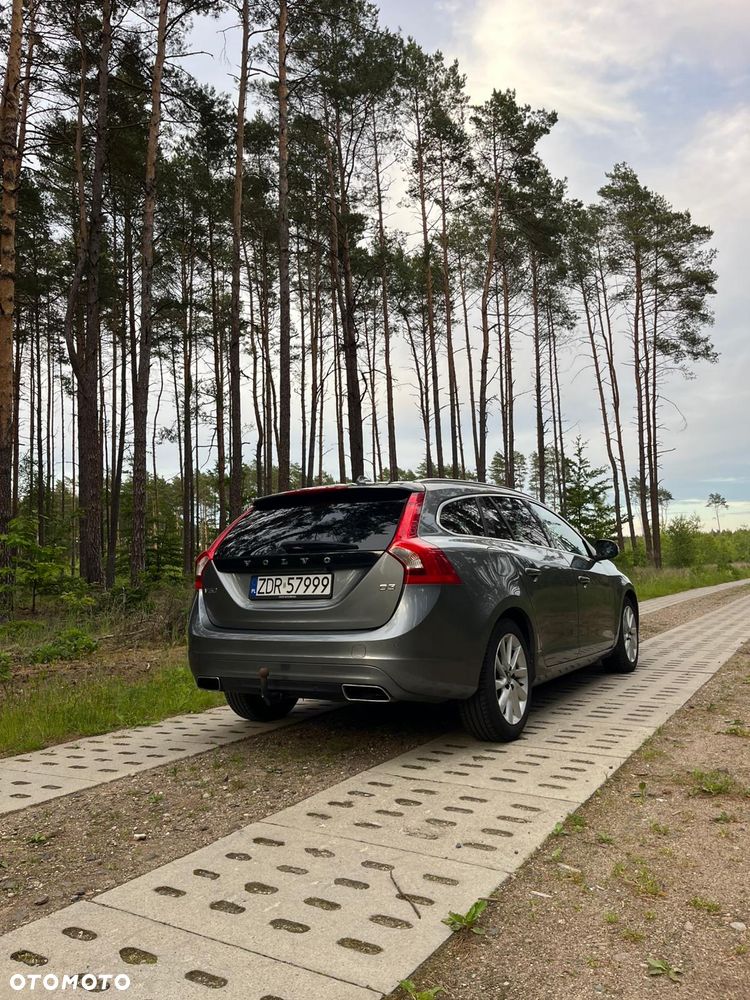 Volvo V60 D3 Summum - 5