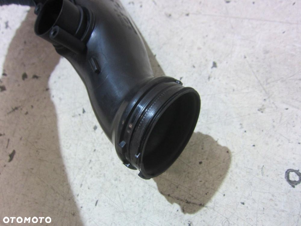 BMW 5 F10 N55 F11 F01 F02 535i PRZEWÓD POWIETRZA DOLOT 7583726 13717583726 - 3