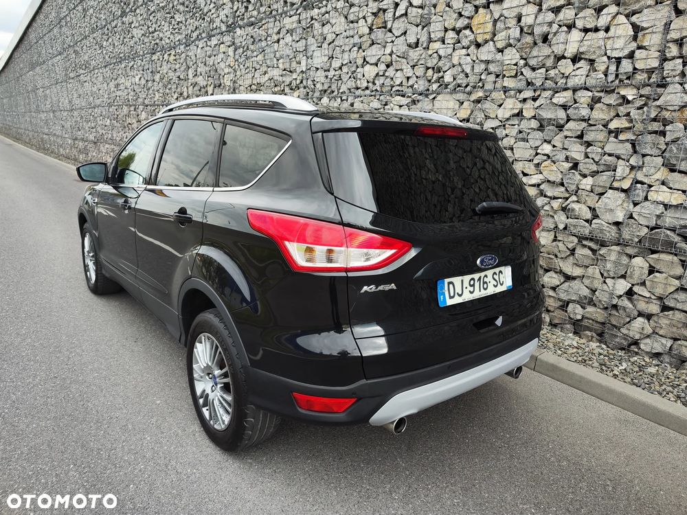 Ford Kuga 2.0 TDCi 2x4 Titanium - 5