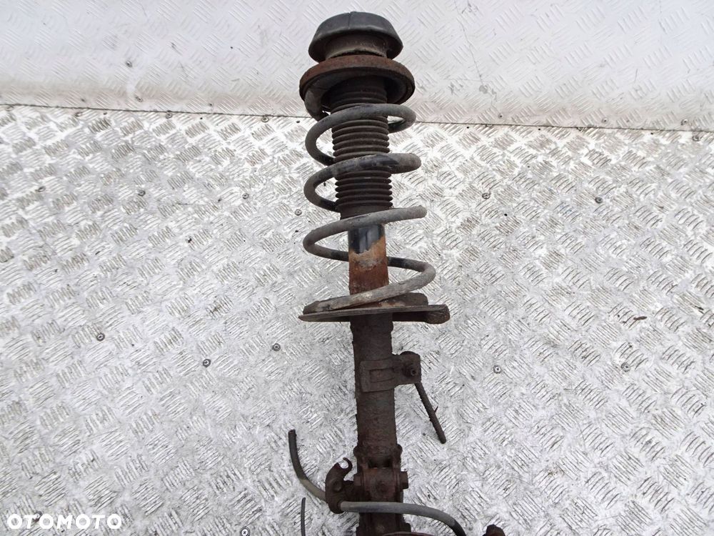 zwrotnica kolumna prawa suzuki swift mk6 sport 1.6 benzyna - 3