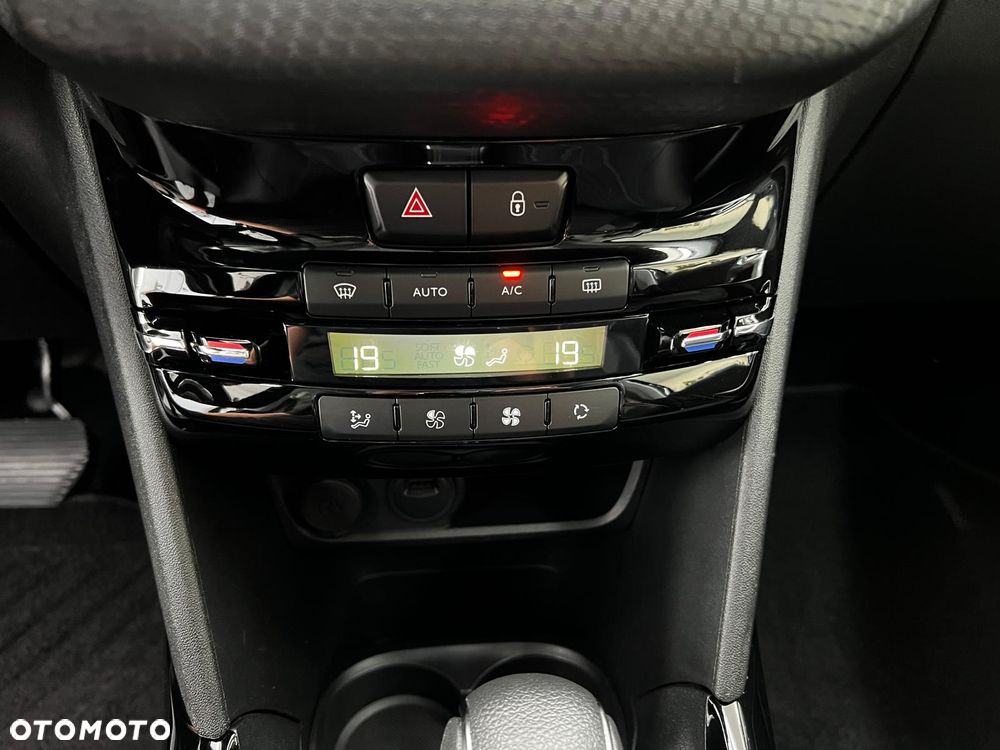 Peugeot 2008 PureTech 130 Stop&Start EAT6 Black Edition - 18