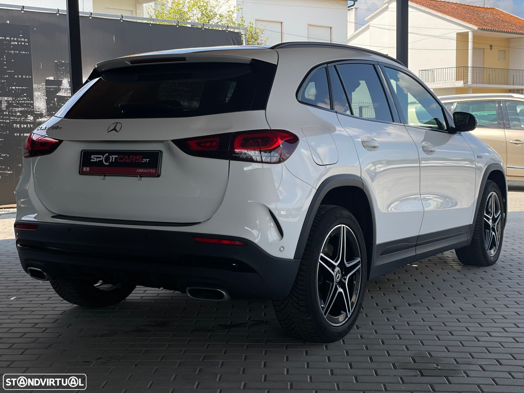 Mercedes-Benz GLA 250 e AMG Line - 7