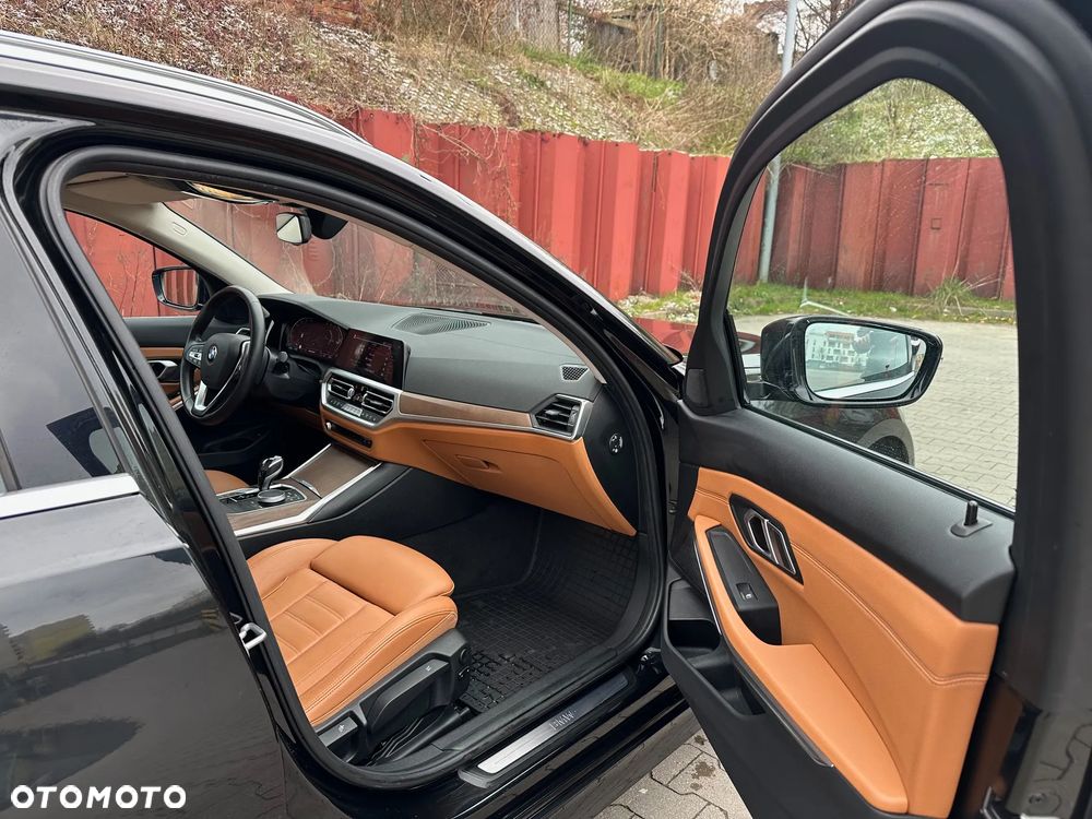 BMW Seria 3 320d MHEV Luxury Line - 11