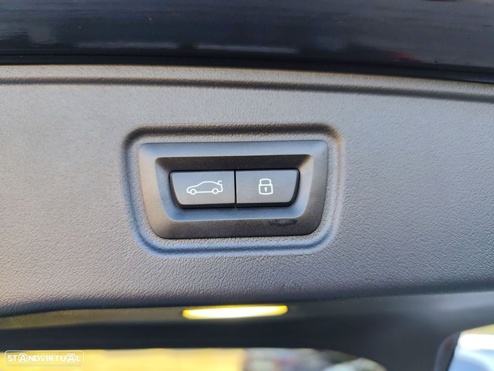 BMW 520 d Pack Desportivo M — fotografia 36