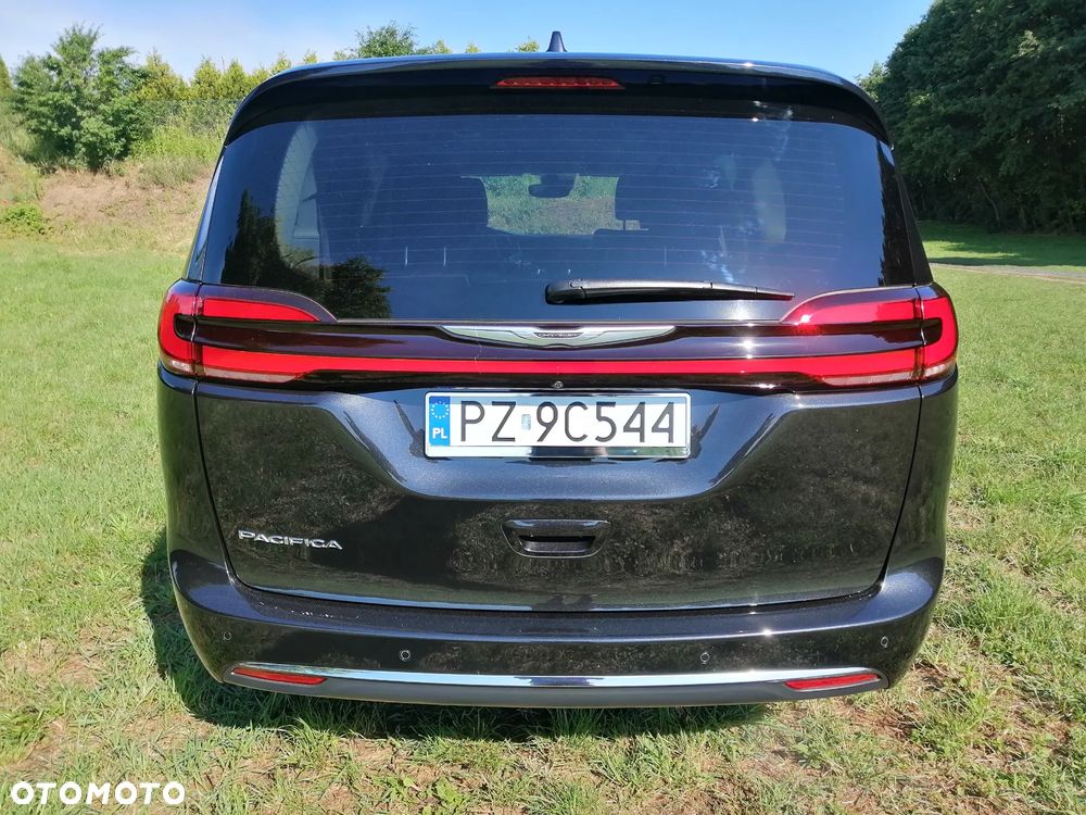 Chrysler Pacifica - 3