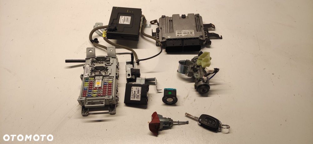 STEROWNIK KOMPUTER SILNIKA ZESTAW STARTOWY HYUNDAI I20 II 1.4 CRDI 14-19 - 1