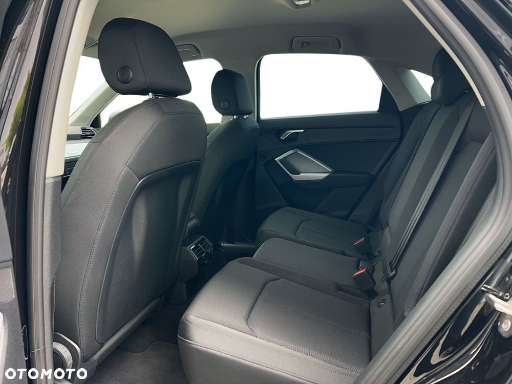 Audi Q3 Sportback - 14