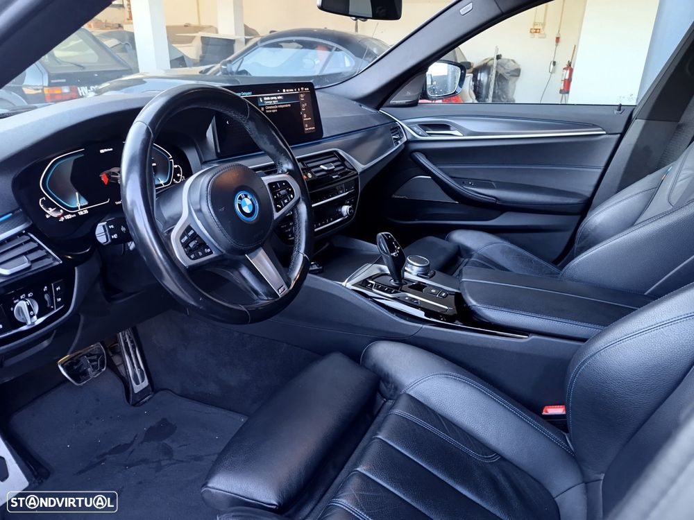 BMW 530 e Pack M - 25