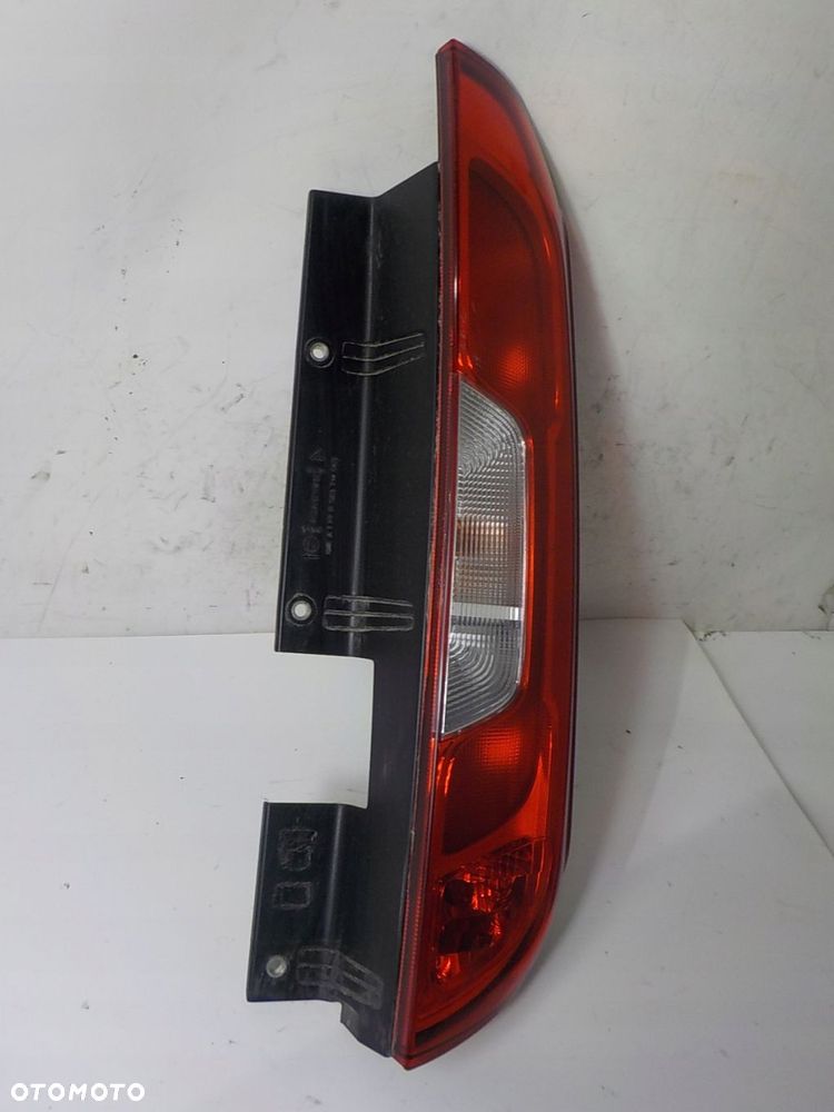 FIAT DOBLO II LIFT LAMPA PRAWA TYŁ TYLNA - 2