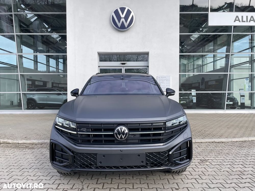 Volkswagen Touareg - 2