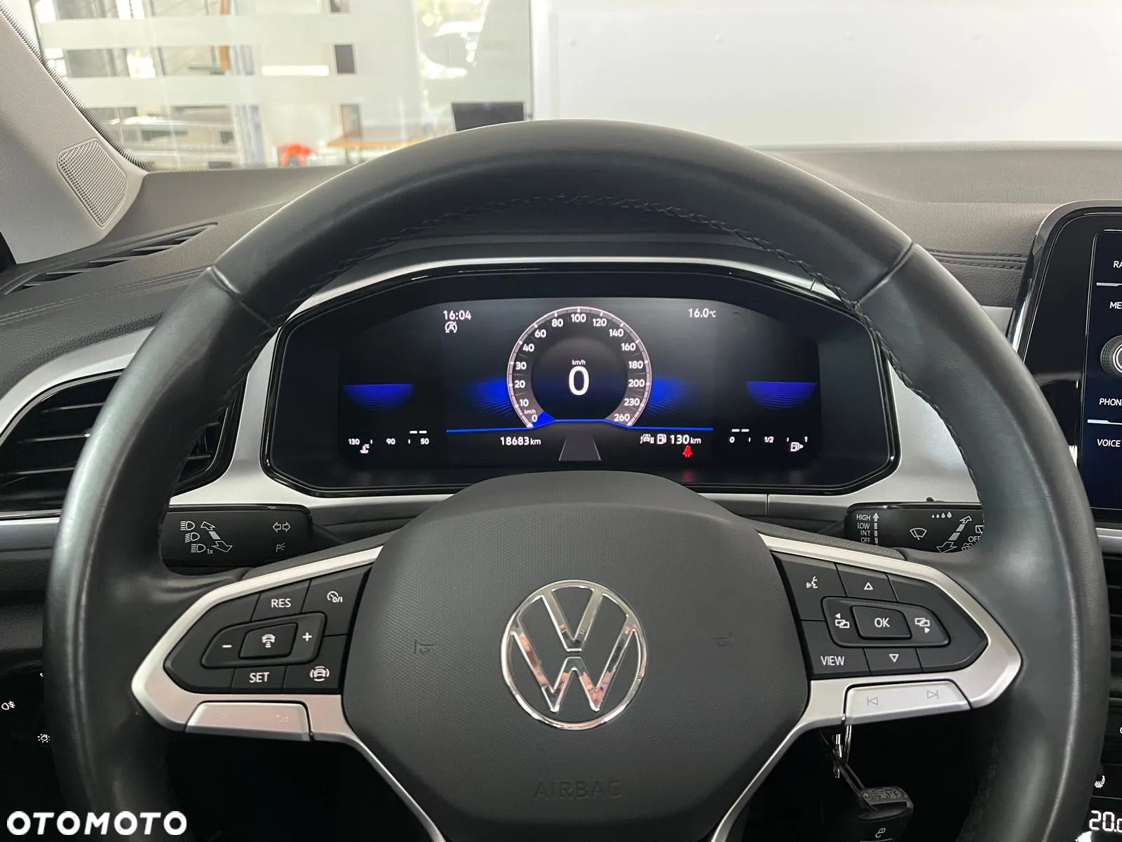 Volkswagen T-Roc 1.5 TSI Life - 24