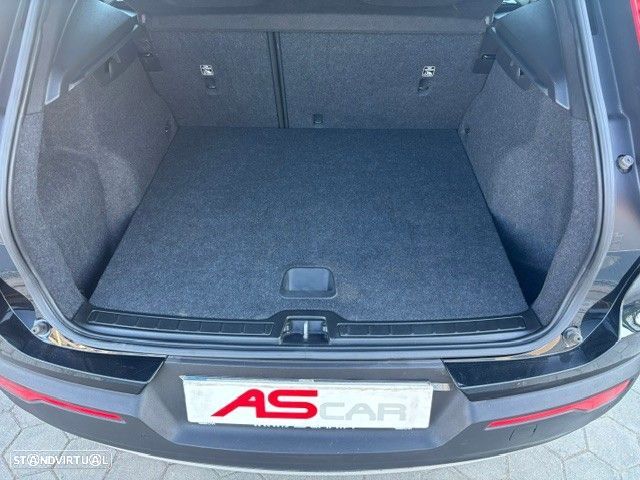 Volvo XC 40 1.5 T3 Tech Edition - 14