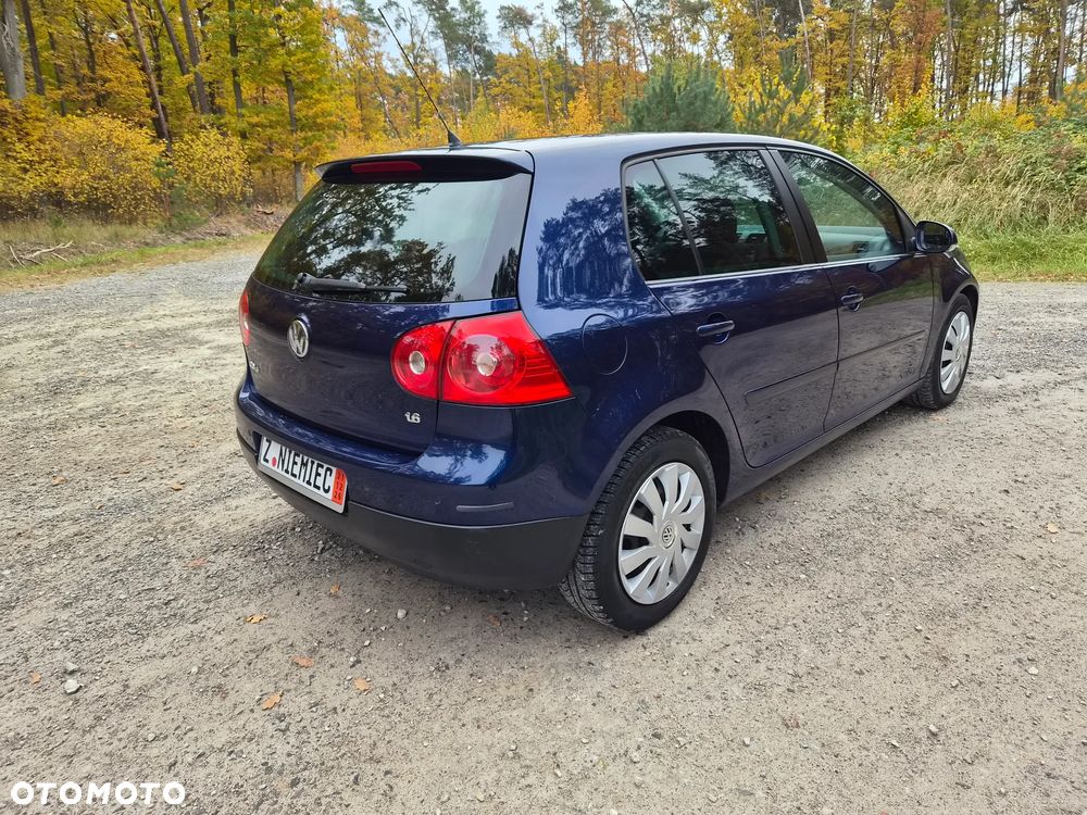 Volkswagen Golf - 6