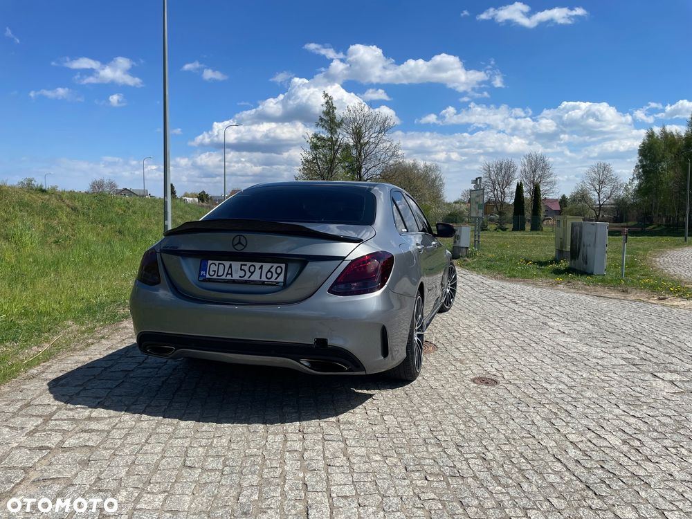 Mercedes-Benz Klasa C 300 7G-TRONIC AMG Line - 5