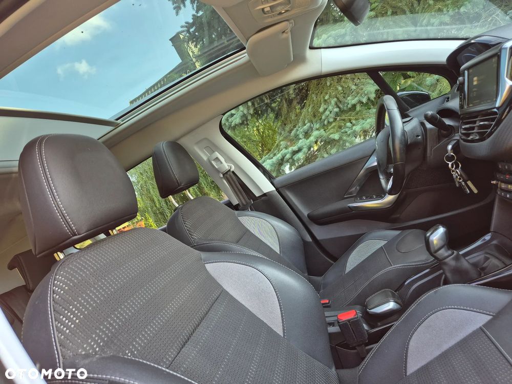 Peugeot 2008 - 13
